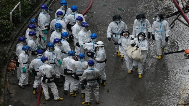 হংকংয়ের তাই পোতে আবাসিক ভবনে ভয়াবহ অগ্নিকাণ্ড: নিহত ১৪৬, নিখোঁজ আরও ১০০, ৭৫ বছরের মধ্যে সবচেয়ে ভয়াবহ অগ্নিকাণ্ড।